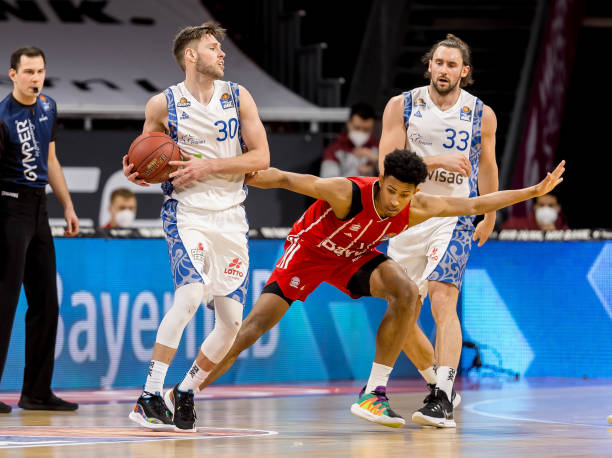 继续为辽篮 继续为辽篮